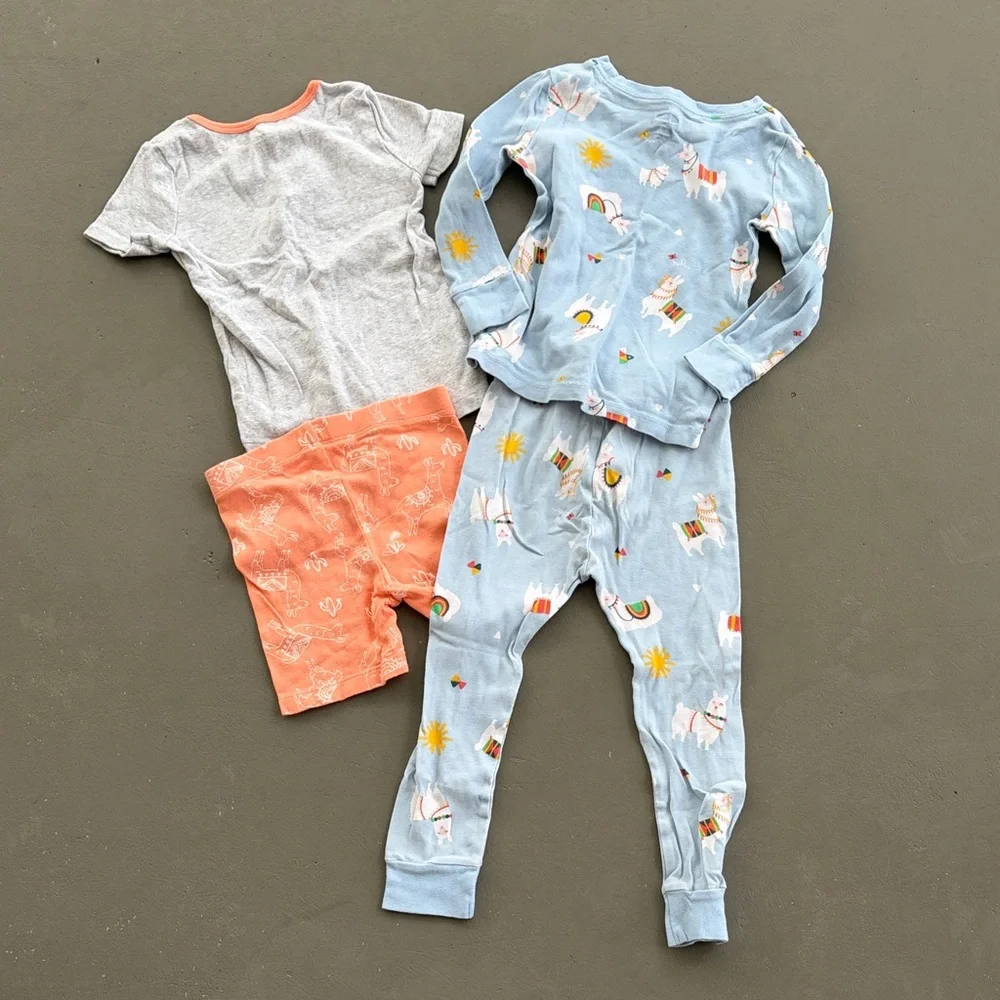Old Navy Kids and Members Mark Llama Pajama Set - Size 3T
